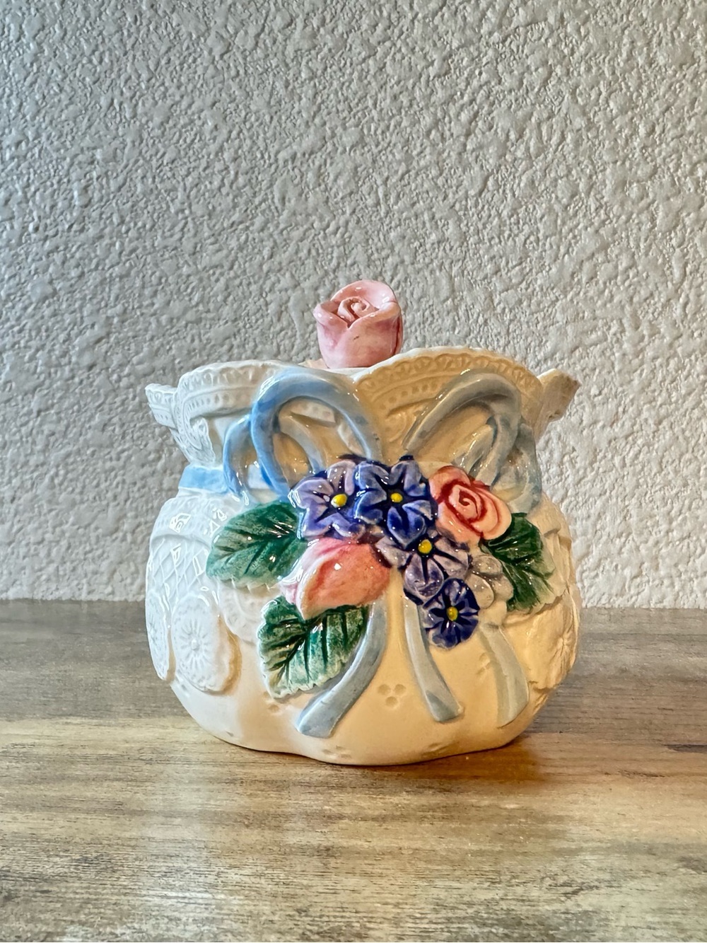 Fitz & Floyd 1993 Vintage Sugar Bowl & Creamer Set | Pink & Blue Tea Set - Picture 2 of 12